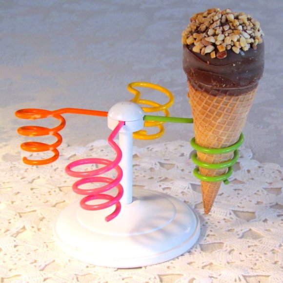 ICE CREAM CONE HOLDER for 4 CONES, GELATO FOOD TRUCK, KIDS & POOL PARTIES, NWT - Picture 2 of 5